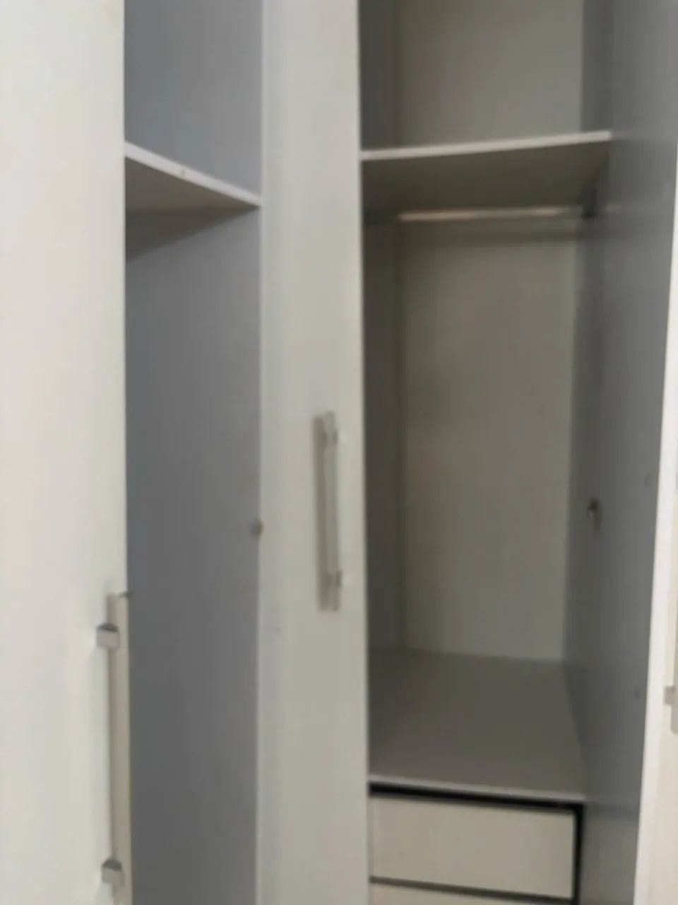 Guarda roupa de canto 
