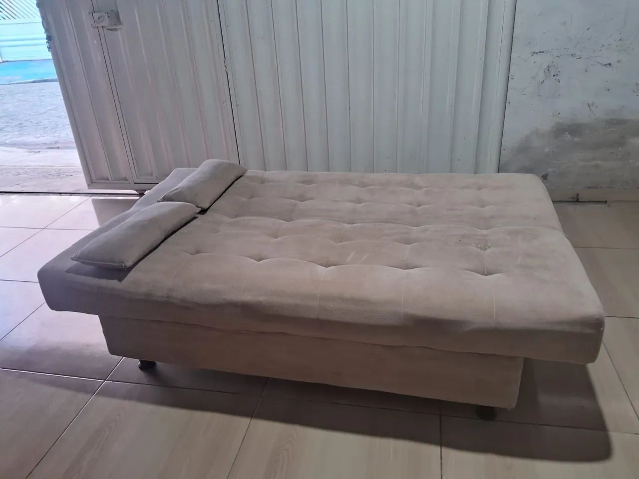 SoFá cama R$ 350 reais bem conservado - Foto 2