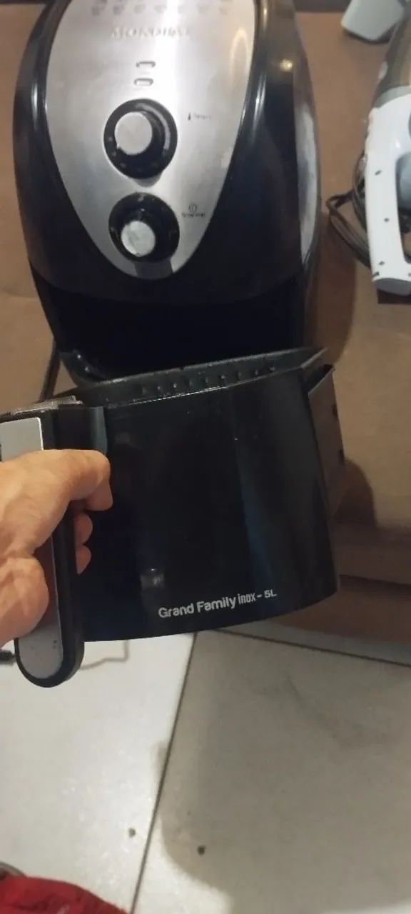 Airfryer seminova - Pouco Usada - VENDER RÁPIDO ? ESTOU DE MUDANÇA  - Foto 2