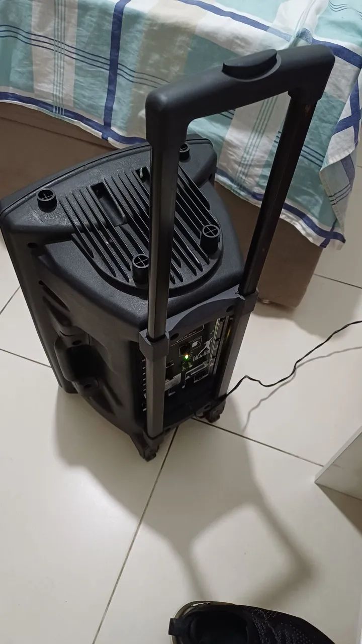 Caixa de som potente com microfones. Top!!!!! - Foto 3