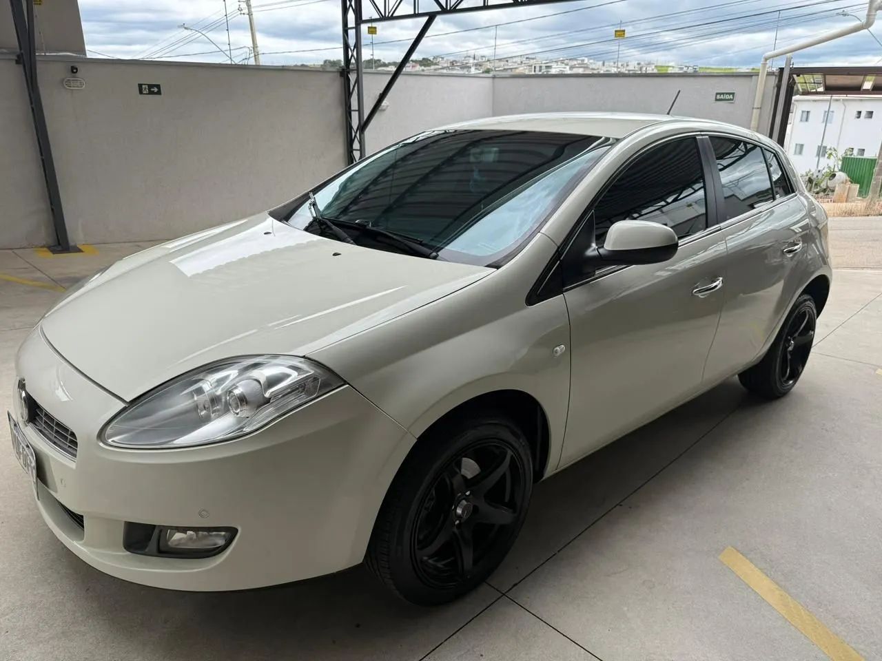 Fiat Bravo Bravo ESSENCE 1.8 Flex 16V 5p 2014