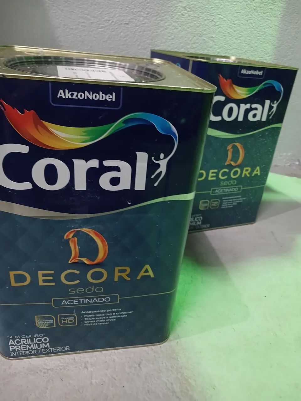 Tinta toque de ceda acetinada branco gelo coral