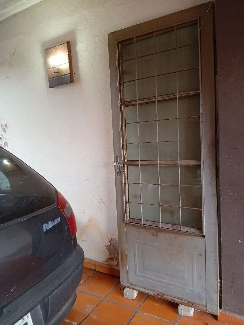 PORTA DE AÇO COM FECHADURA E CHAVE - Foto 2