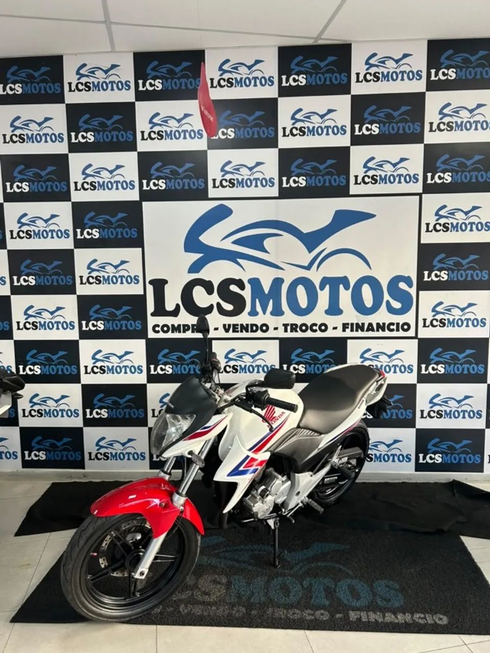 CB 300R BRANCA 2015 - Foto 4