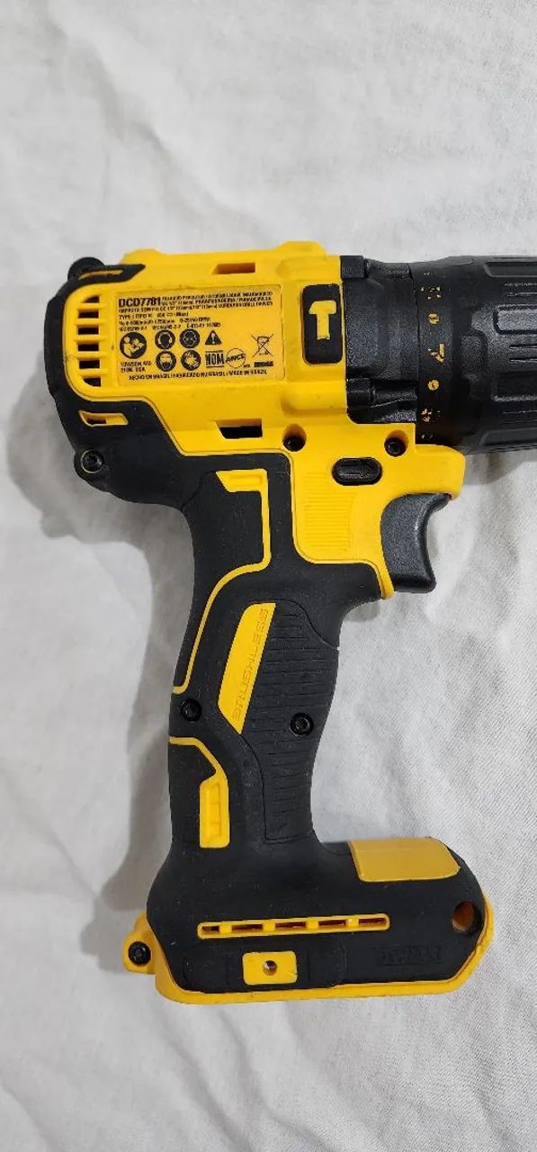 PARAFUSADEIRA E FURADEIRA DE IMPACTO - DEWALT ( sem bateria e sem carregador ) - Foto 4