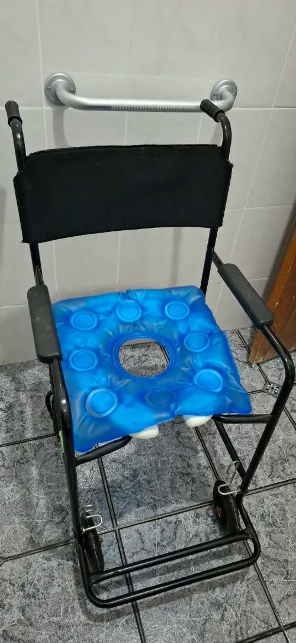 CADEIRA DE BANHO