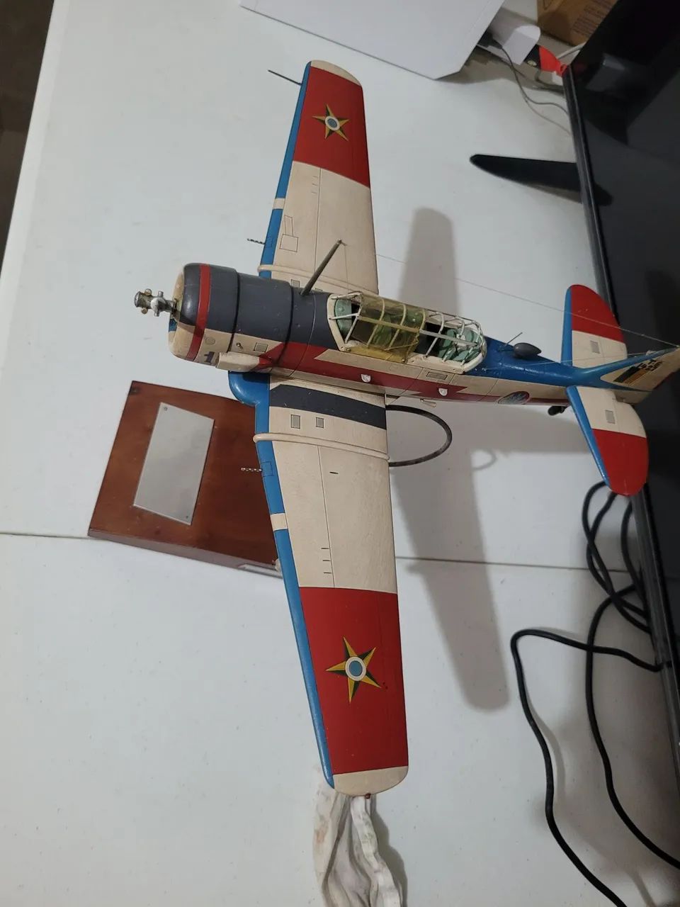 Réplica do T-6 texan em madeira  - Foto 2