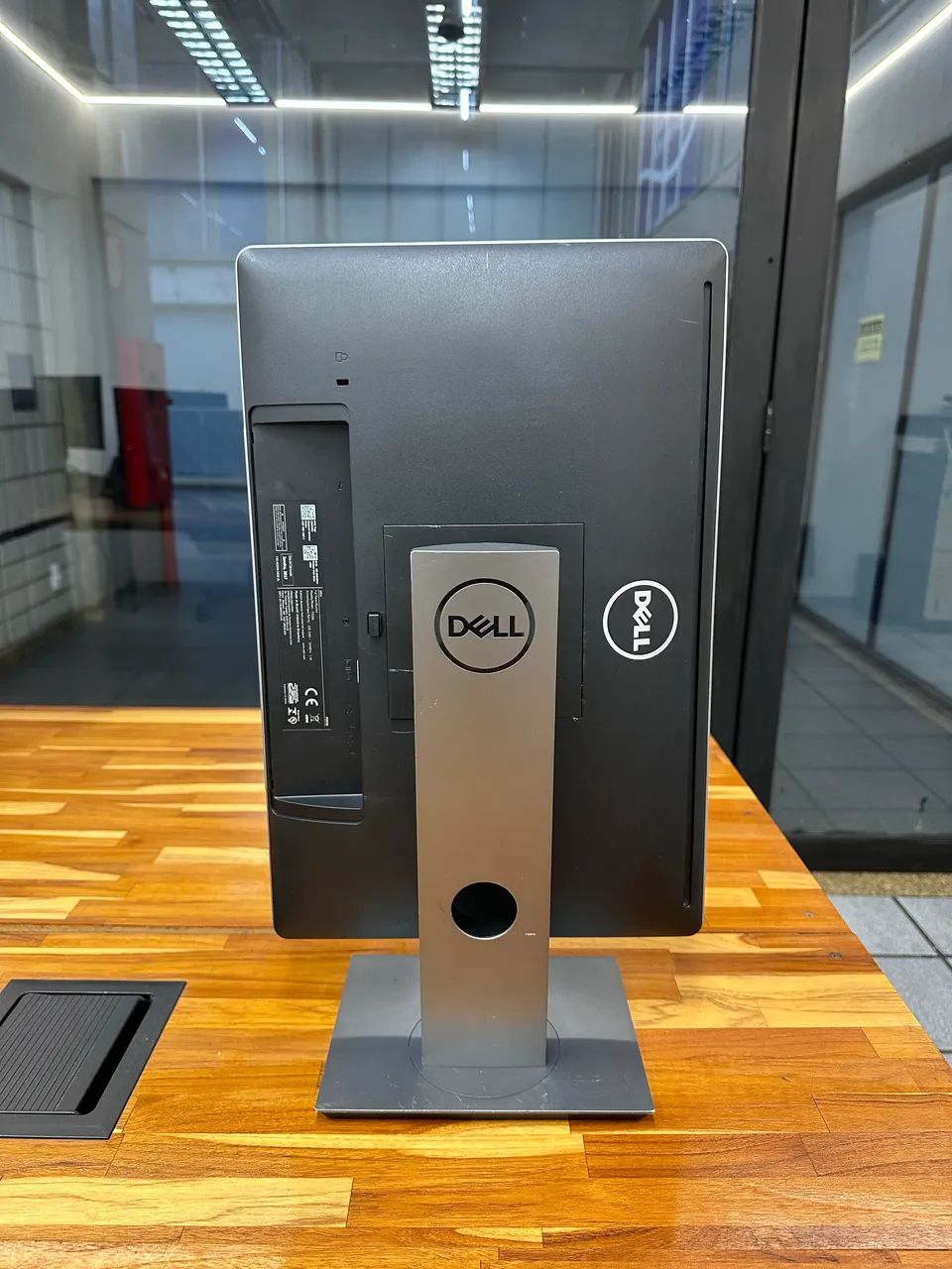 Monitor Dell P2016 - 20? LED | Excelente Estado - Foto 3