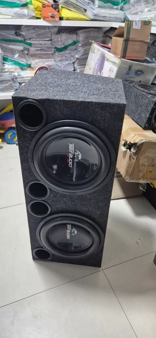 Vendo caixa com dois subwofers Tiger Áudio 1300w