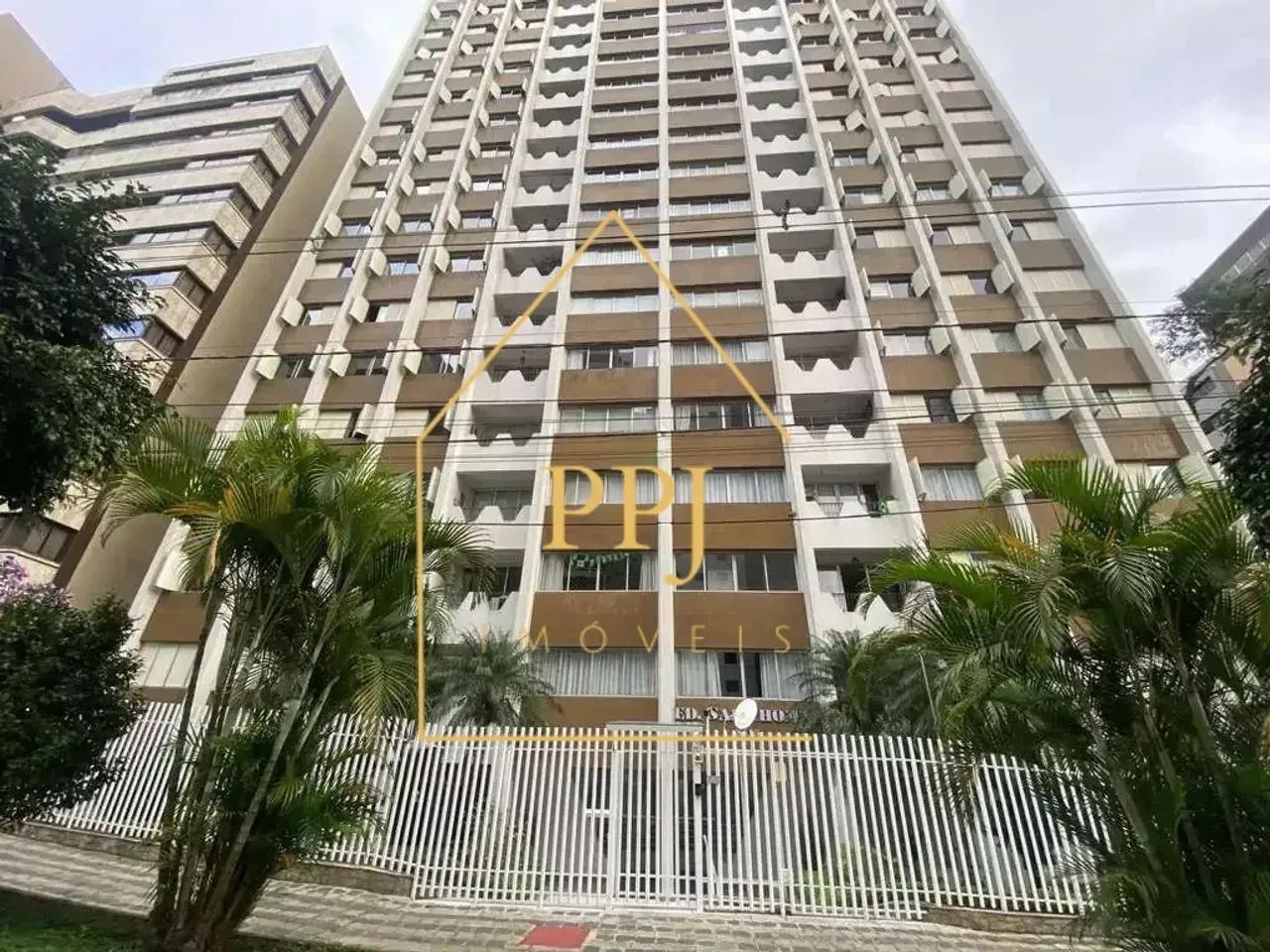 Lindo apartamento no Batel