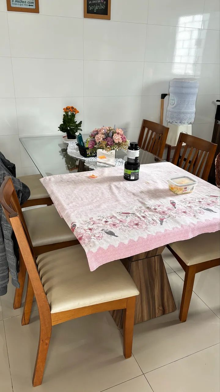 Mesa de vidro com 6 cadeiras  - Foto 3