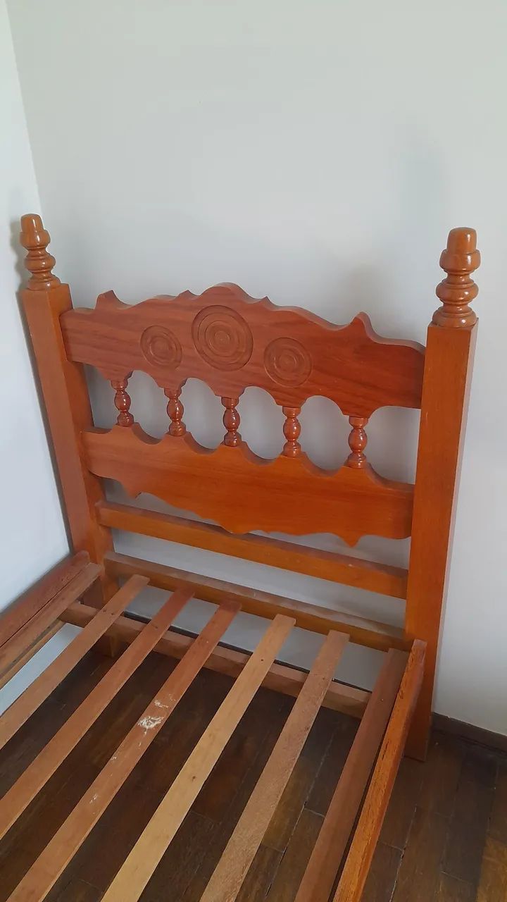 Cama de solteiro madeira