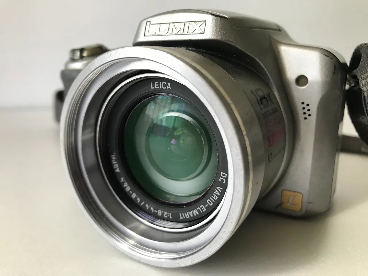 Panasonic Lumix DMC-FZ28 ; 27-486 mm (18x optical zoom) F2.8 - F4
