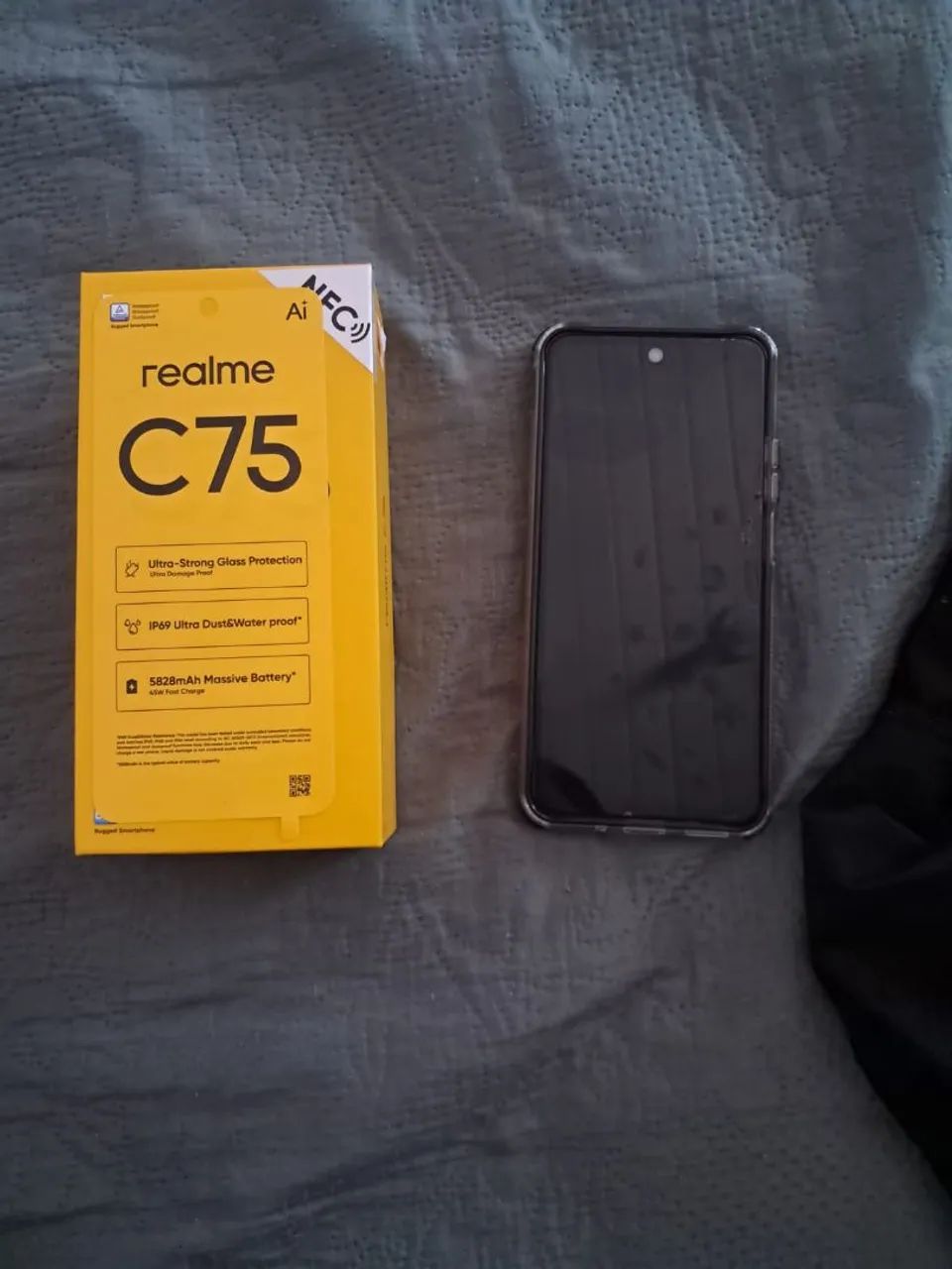 Vende-se um celular realme C75 - Foto 2