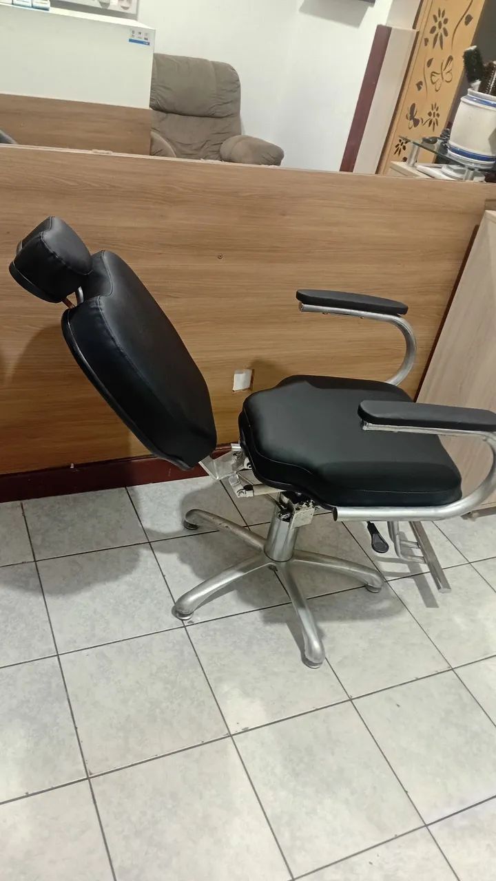 Cadeira barbeiro ou cabeleireira  - Foto 2