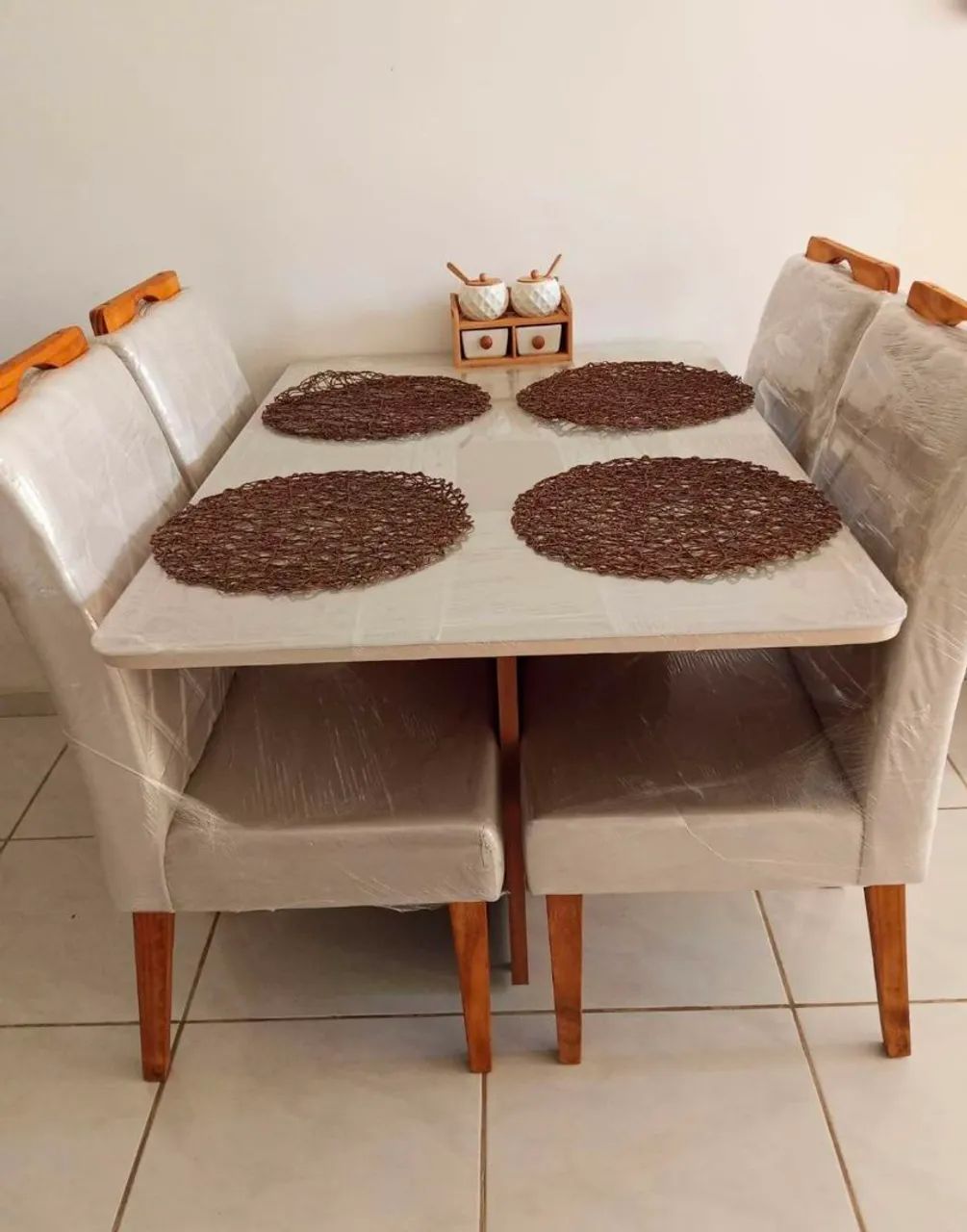 VENDO MESAS COM CADEIRAS  - Foto 4