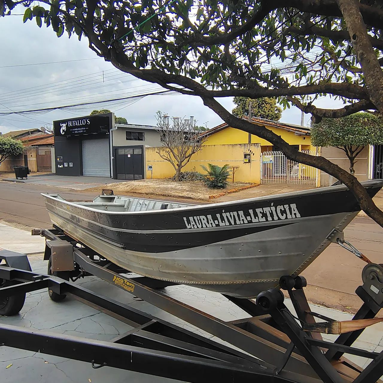 Barco,motor,tanque,carretinha.