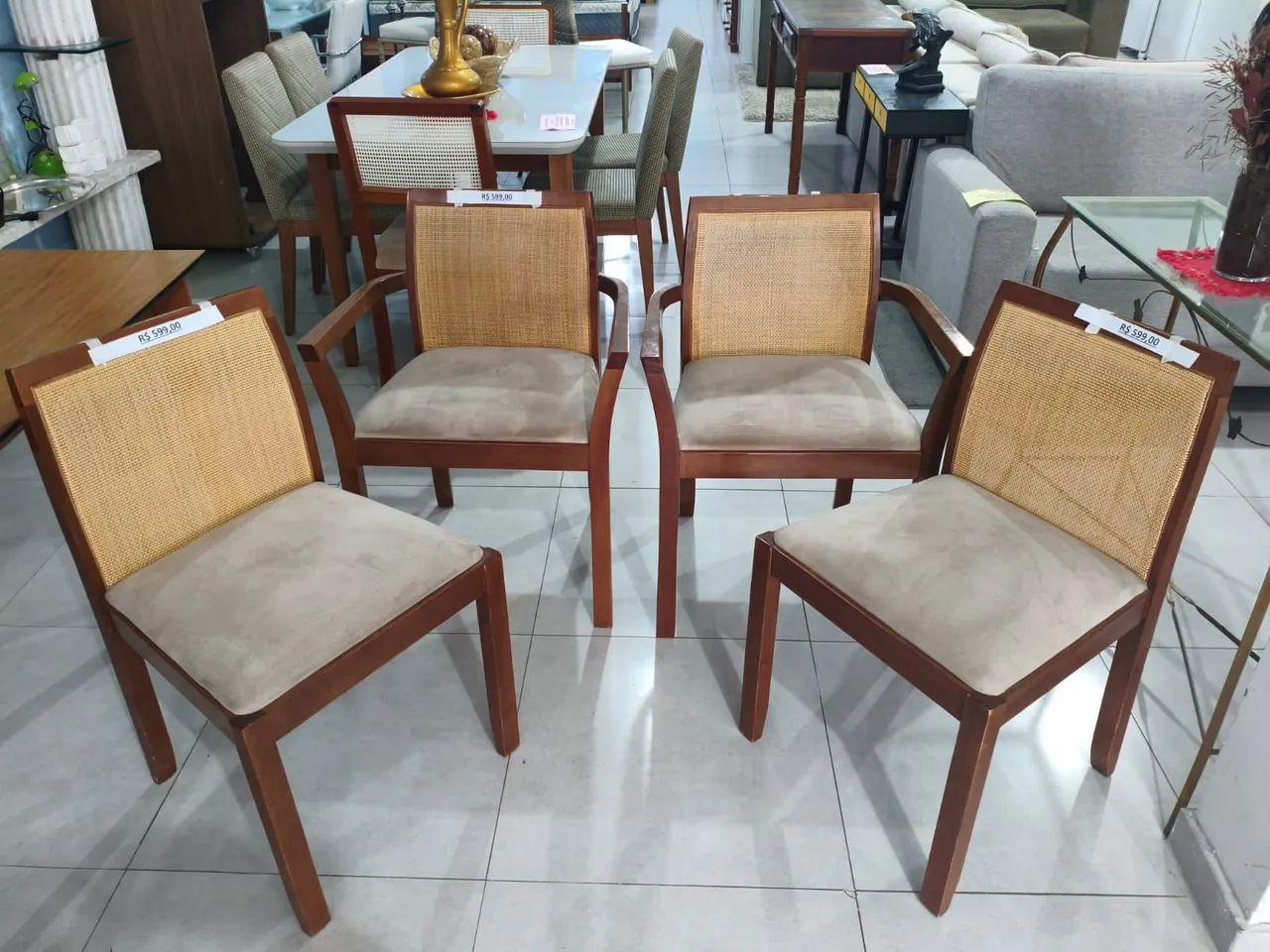 Cadeiras de Madeira R$ 599,00 cada  - Foto 4