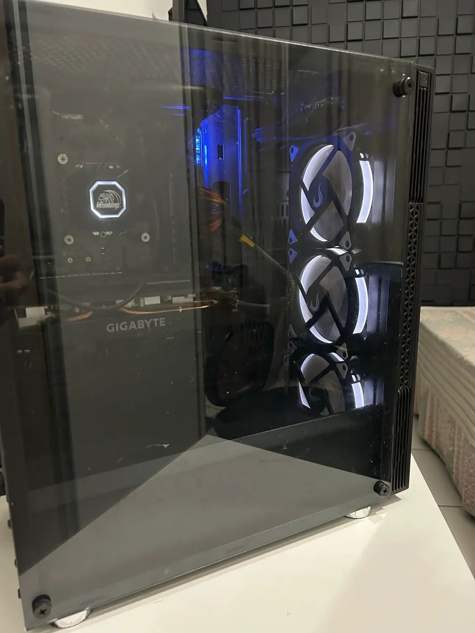 Computador gamer RX 5600 XT, 16GB de RAM, roda vários jogos preço para sair logo 