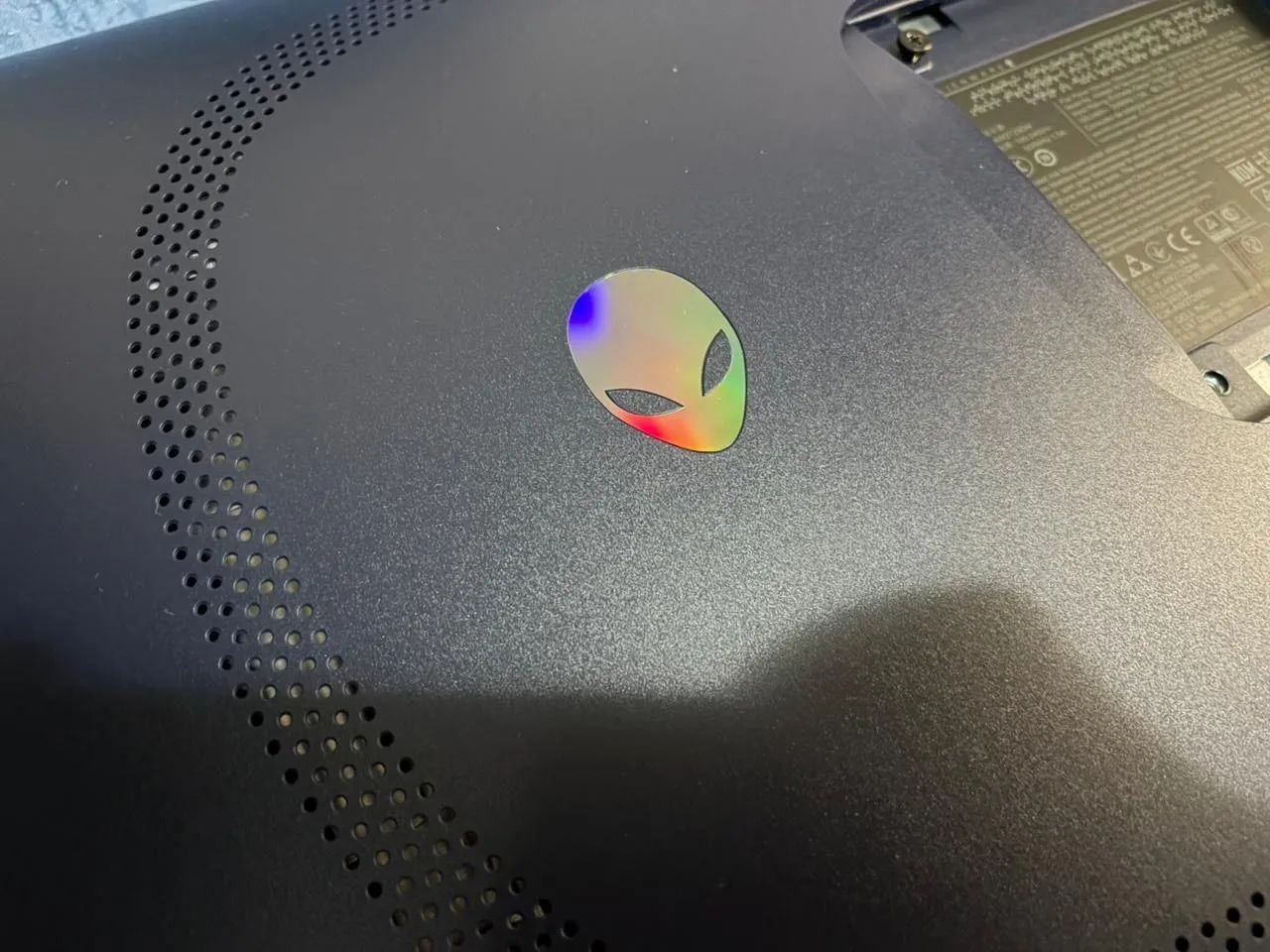 Monitor Dell Alienware 27" QHD Ips 180hz Aw2725dm - Foto 5