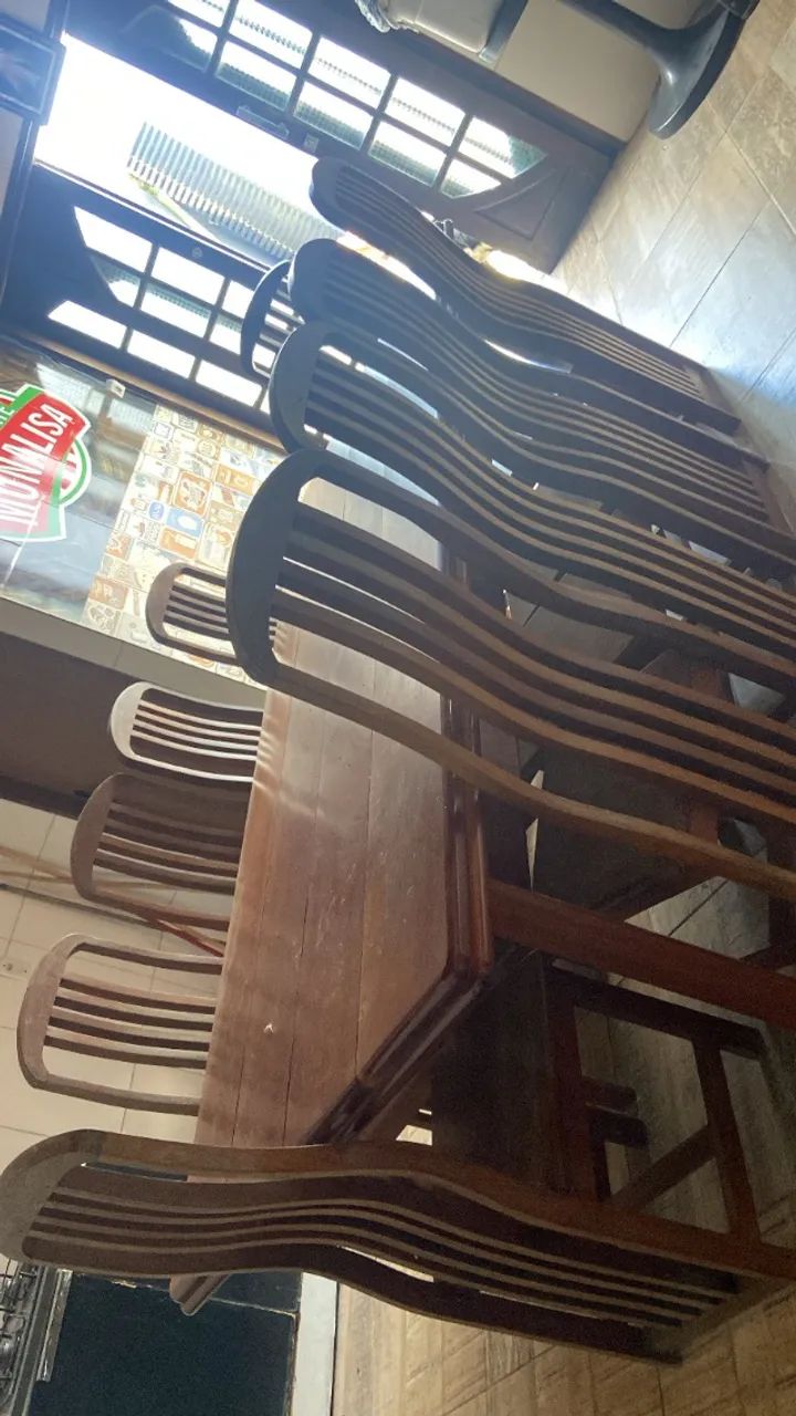 Mesa de massaranduba com 10 cadeiras  - Foto 3