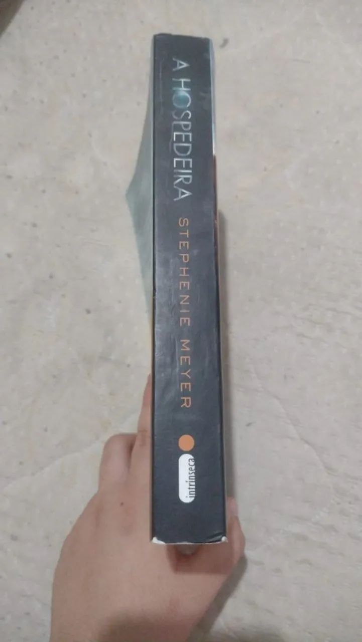 LIVRO: A HOSPEDEIRA - STEPHANIE MEYER - Foto 2