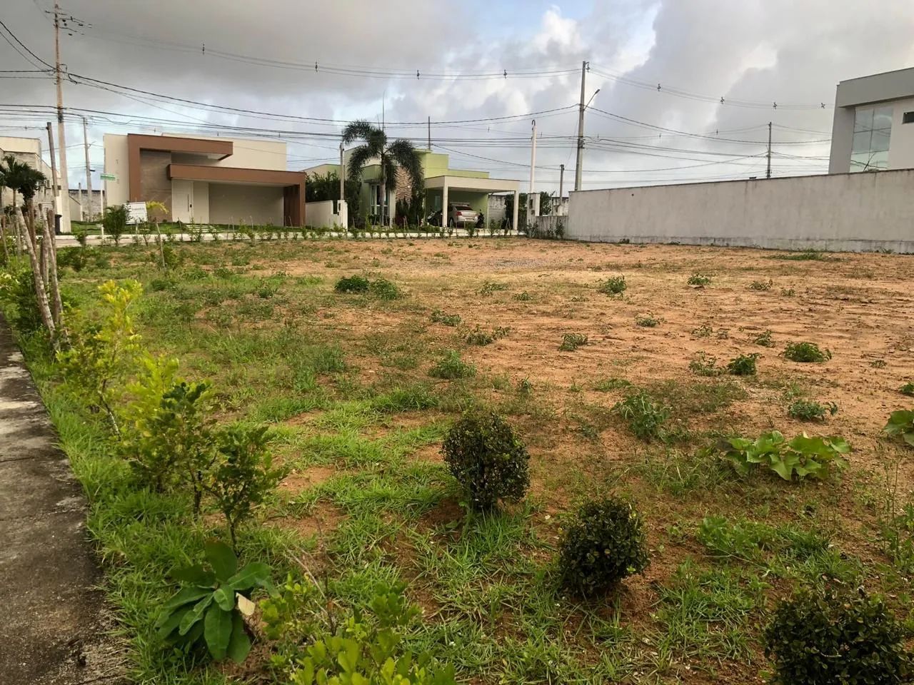 Terreno de Esquina Nascente  - 589 m² | Plano | Energia Instalada | Green Club 3
