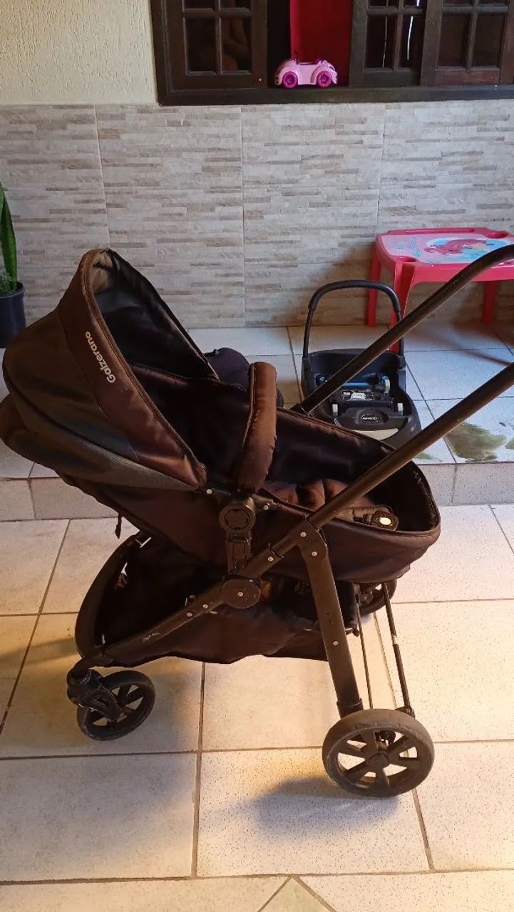 Carrinho de bebê Galzerano e bebê conforto  - Foto 2