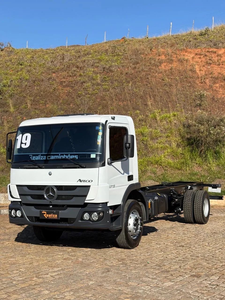CAMINHÃO MB ATEGO 1719 TOCO CHASSI - Foto 2