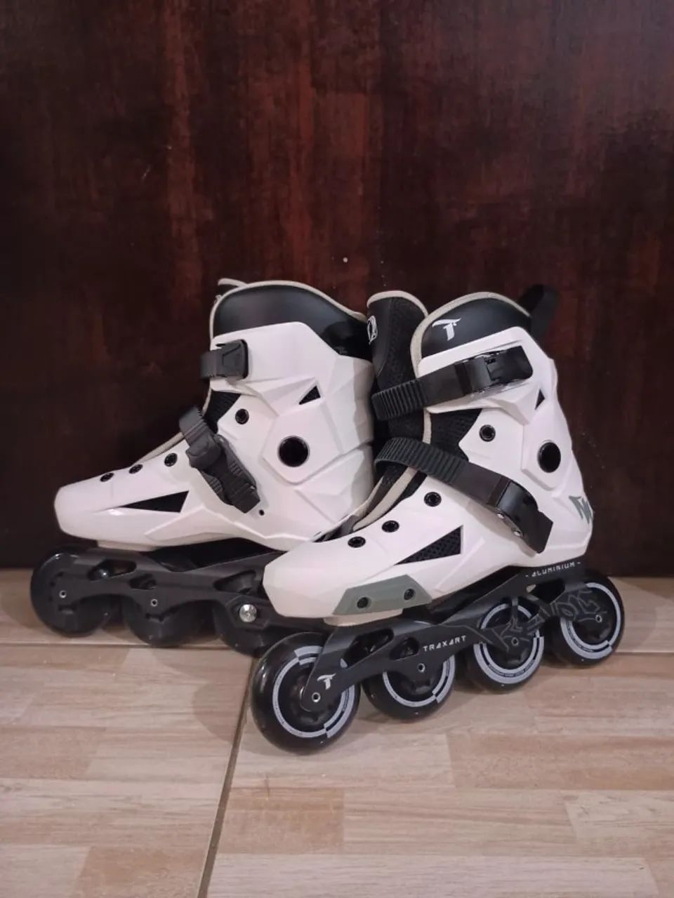 Patins Traxart Novo (3 usos)