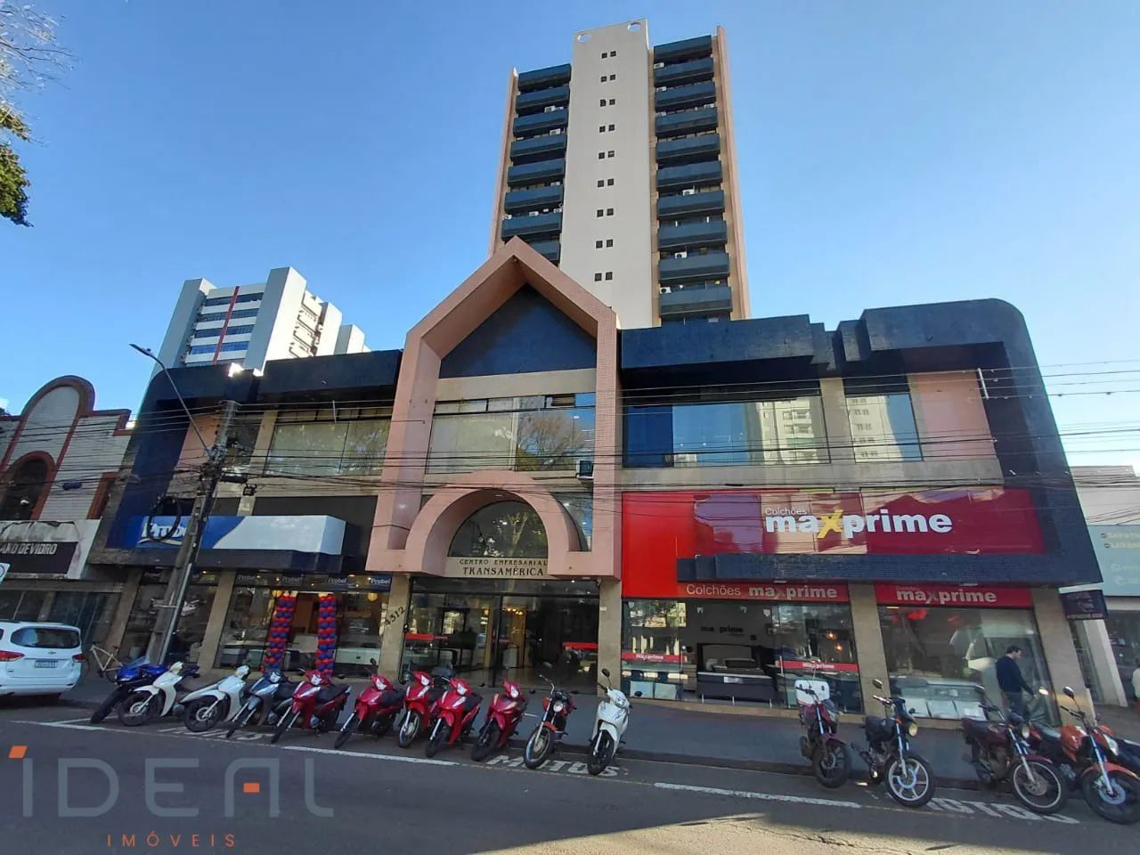 Loja em Centro Comercial para alugar no condomínio Transamérica, centro Empresarial no bai