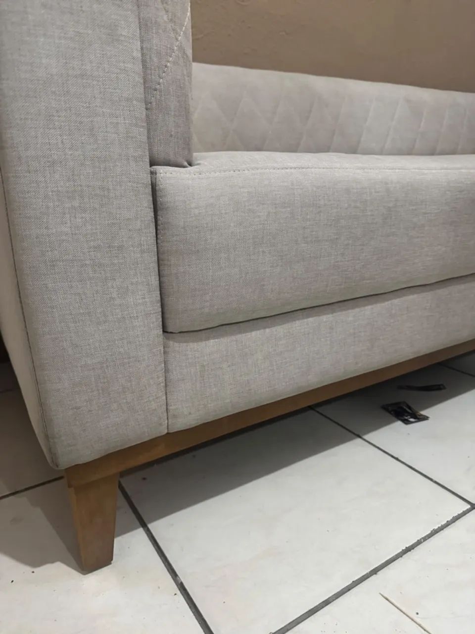 Sofá 3 Lugares 2m em Linho Bege - Excelente Material - Foto 4