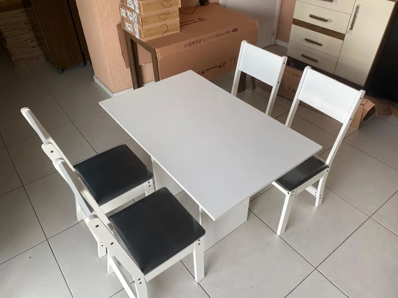 Mesa com 4 cadeiras - entregamos hoje  - Foto 4