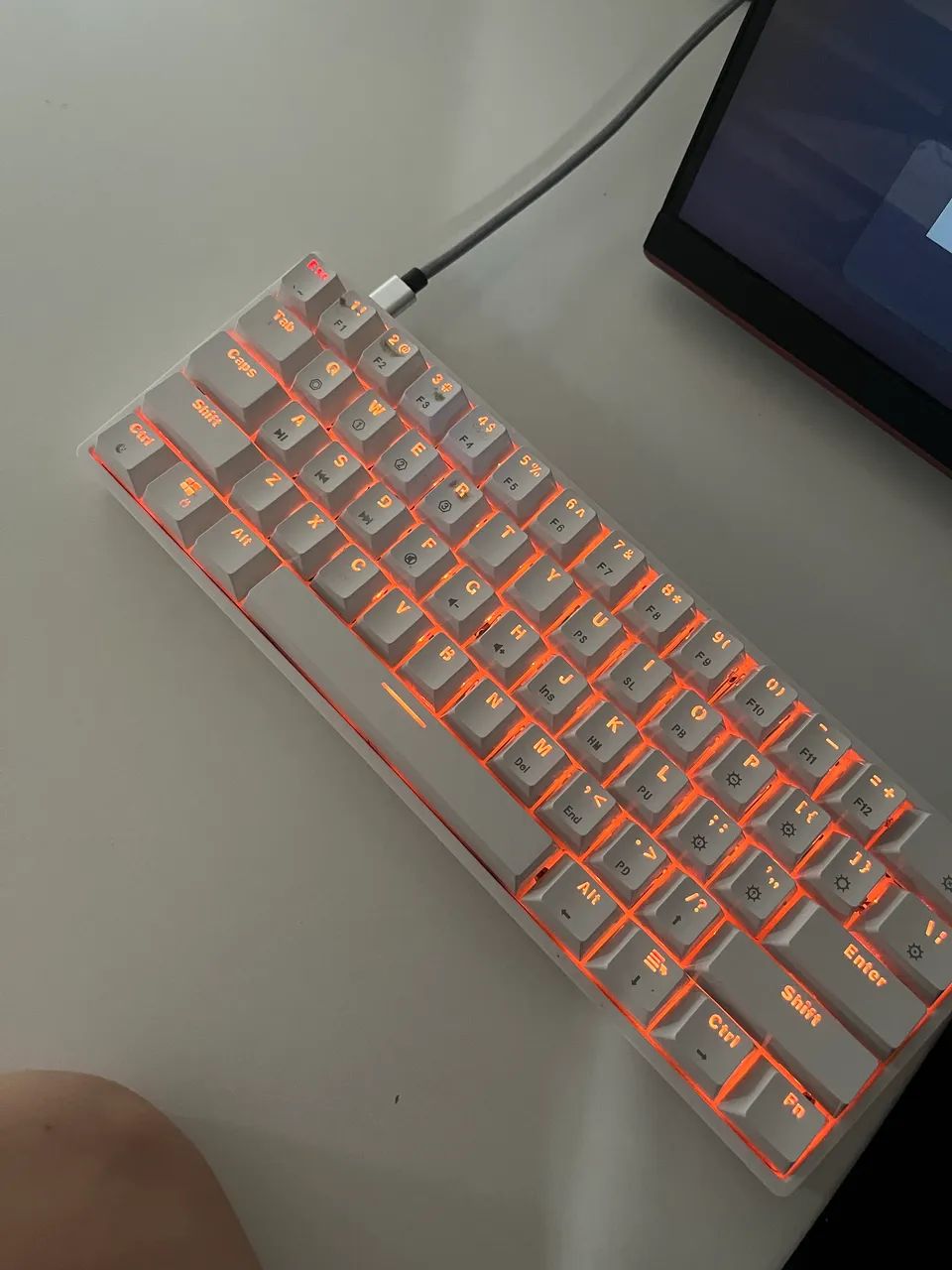 Teclado Mecânico SK61 Keyboard software Switch gateron silve/cinza - Foto 2