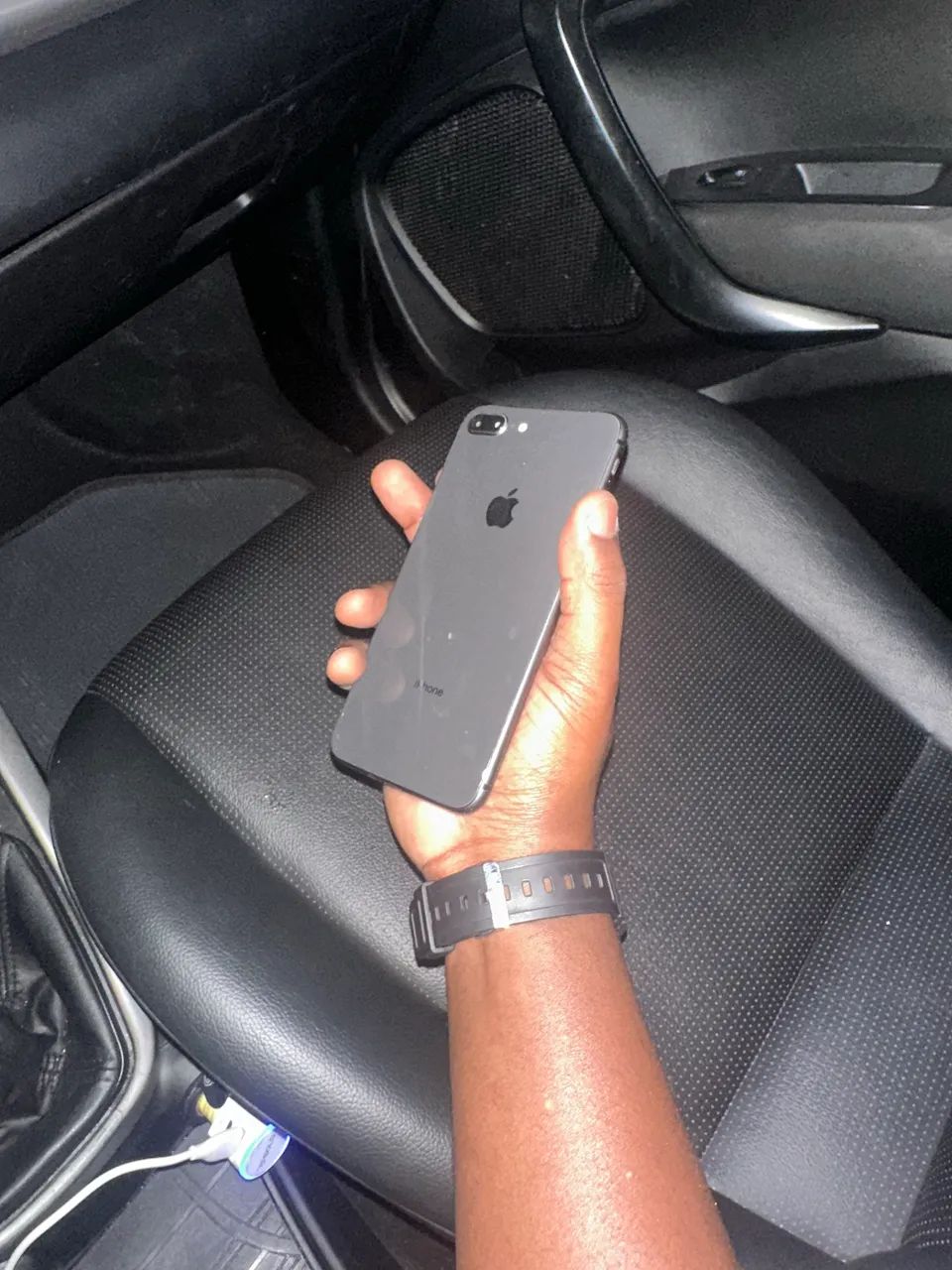 IPHONE 8 PLUS. 64gb.