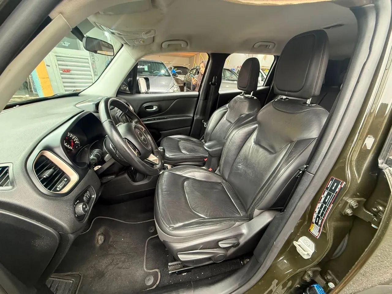 Jeep Renegade Longitude 1.8 4x2 Flex 16V Aut., foto 10 de 18
