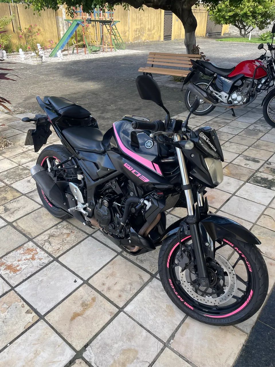 MT 03 única dona