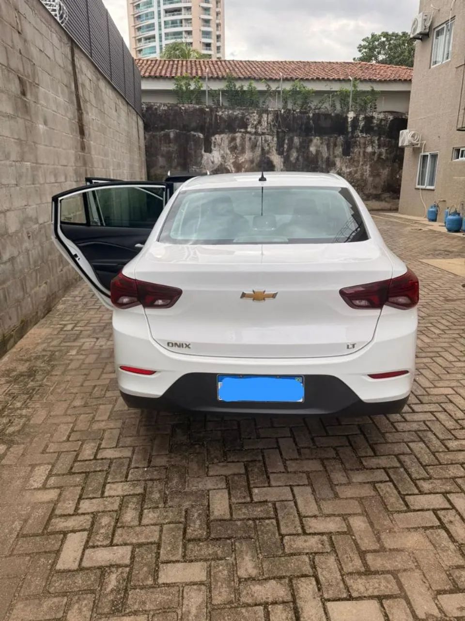 Chevrolet Onix Plus LT 1.0 12V Flex Mec. 4P 2022 - Foto 2