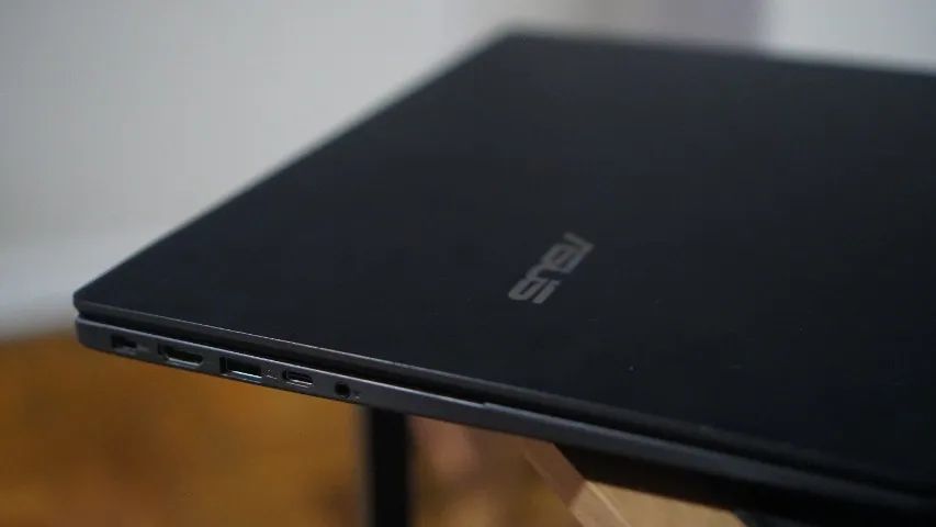 Notebook Asus V16 -  32GB RAM, RTX4050 - Foto 4
