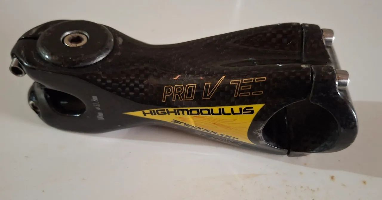 Mesa em carbono 100m