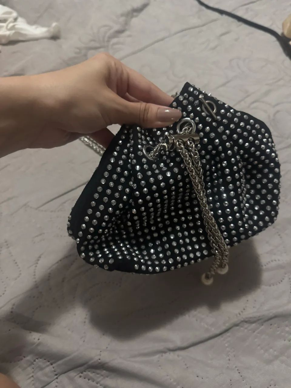 Bolsa preta brilhosa - Foto 2