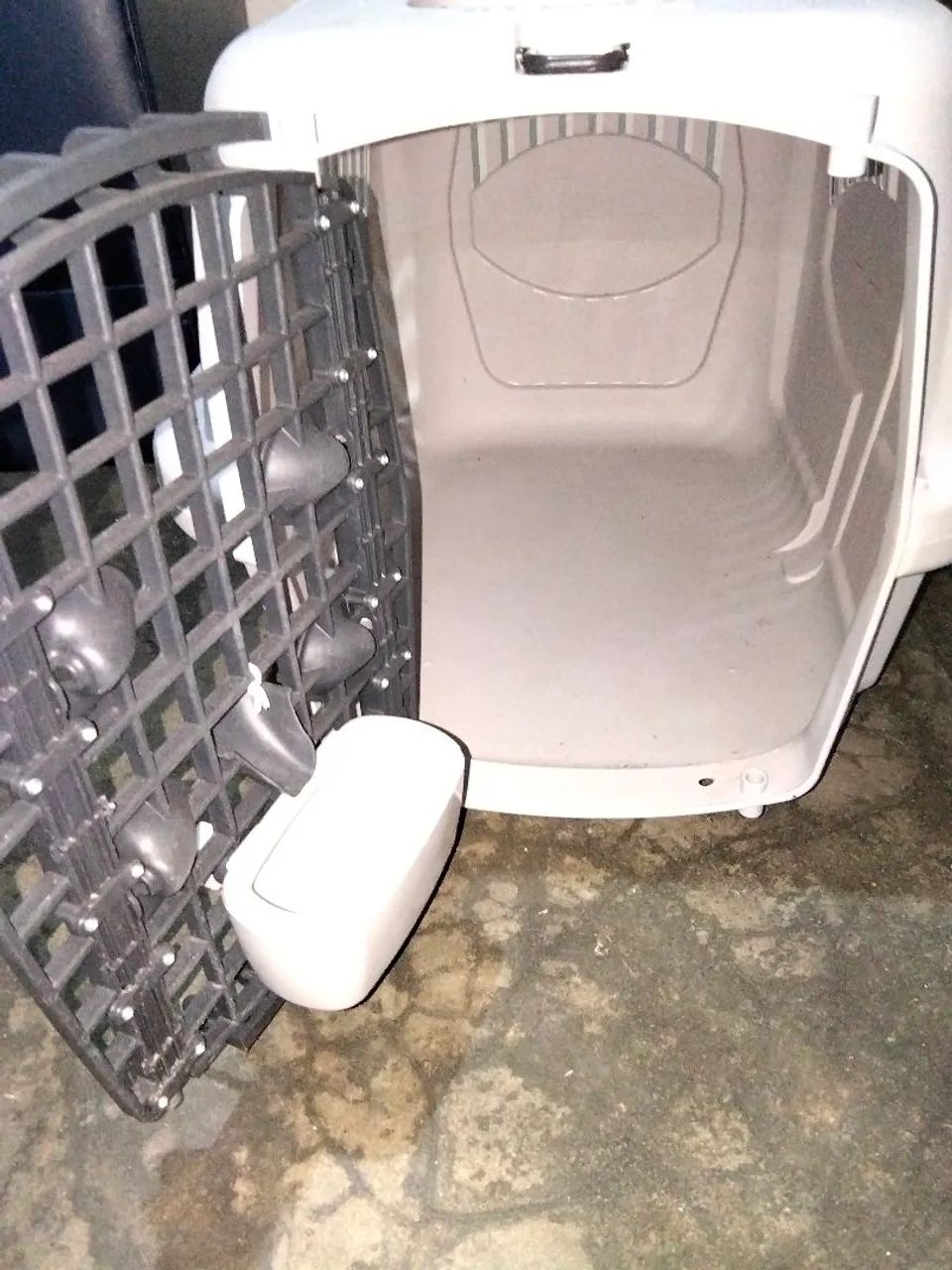Vende-se caixa de transporte de animais nova  - Foto 2