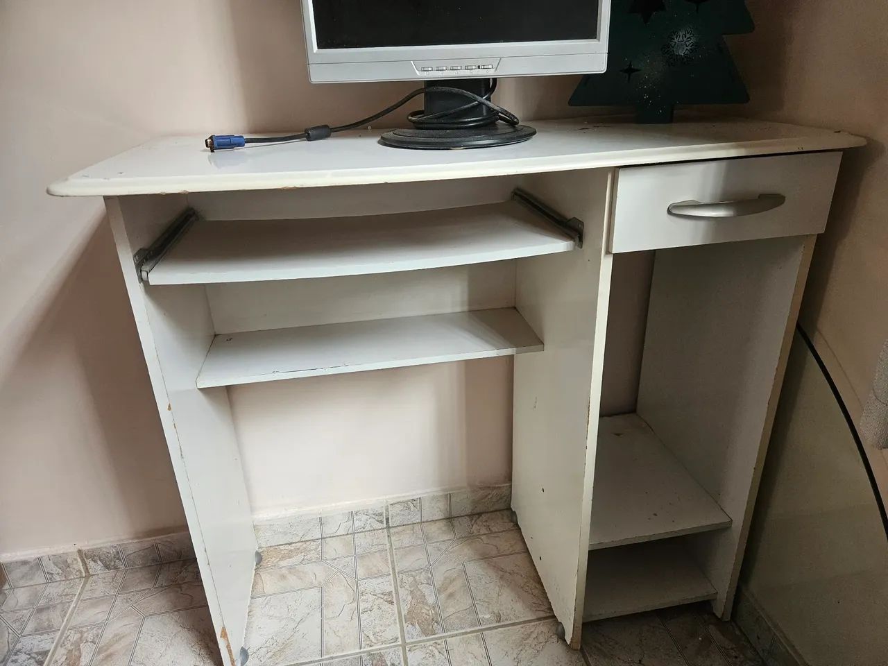 Escrivaninha/mesa para computador