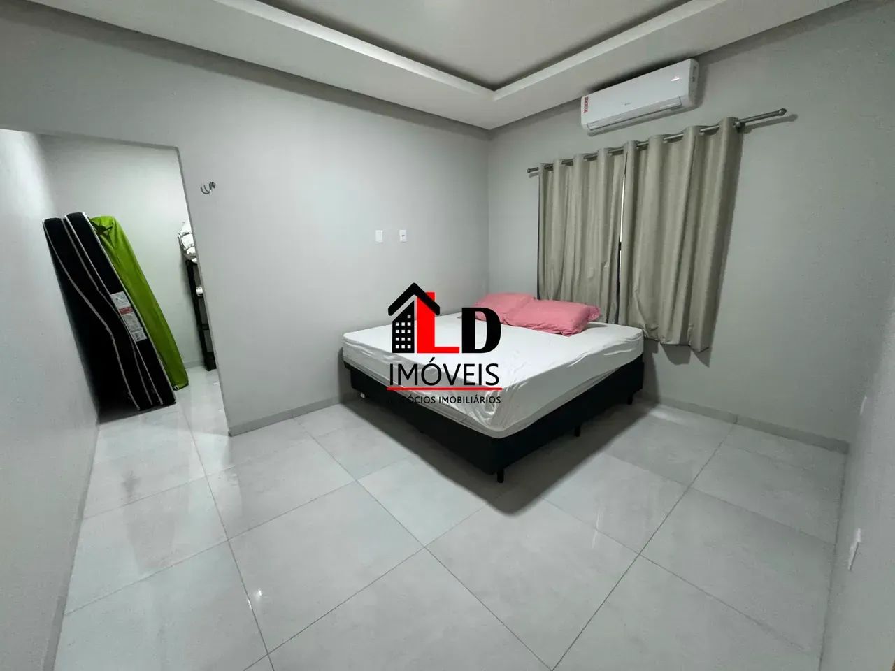 Casa p/ LOCAÇÃO semi mobiliada - Foto 4