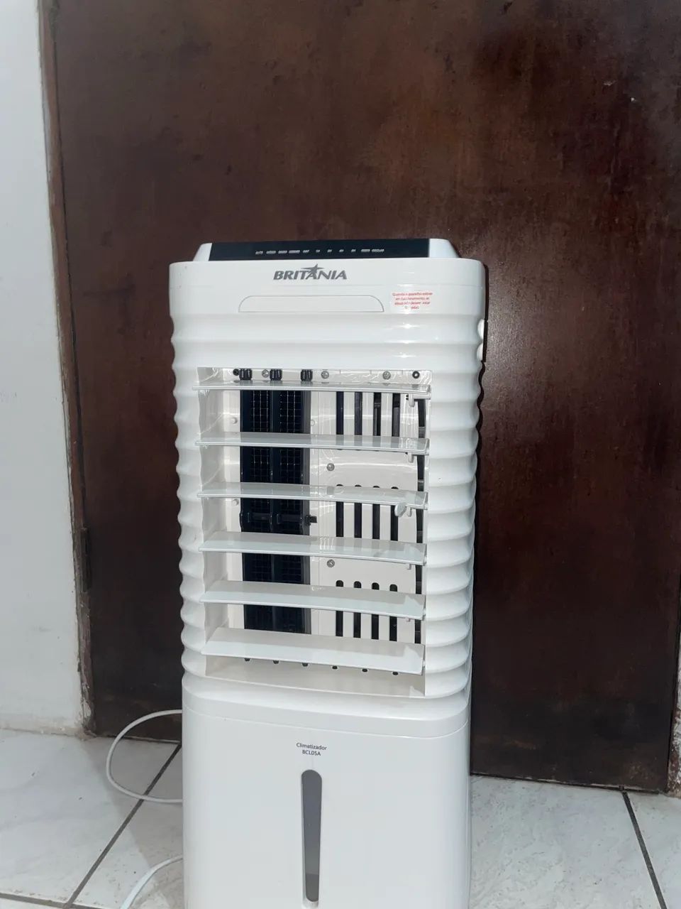 Climatizadores Britânia 4 em 1 autonomia de 26h BCL05A  220V/nunca foi usando ,está novo. - Foto 2