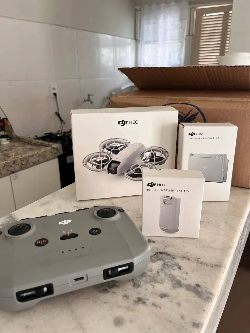DRONE DJI NEO - RADIO + HUB E BATERIAS