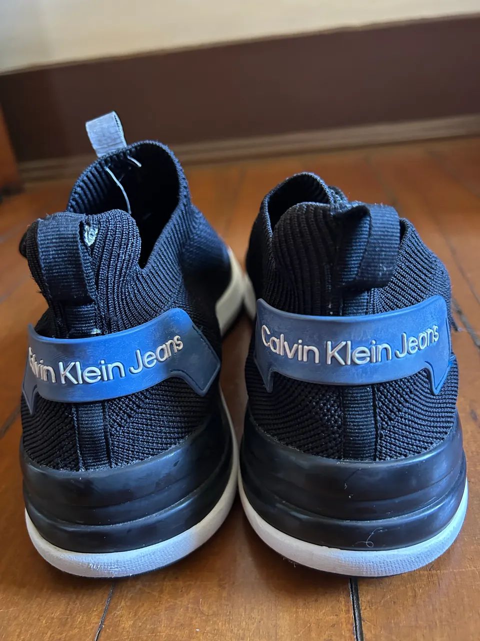 Tênis Calvin Klein semi novo