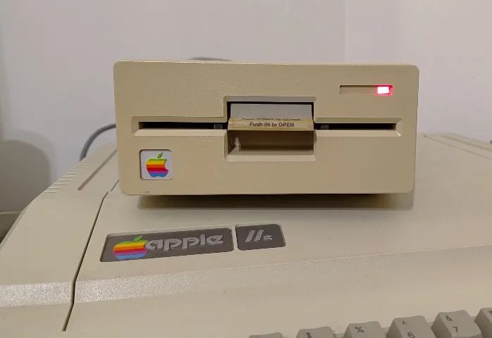 Drive Leitor de Disquetes Apple A9m0107 de 5.25" ( Exato / Tk ) - Testado / Funcionando