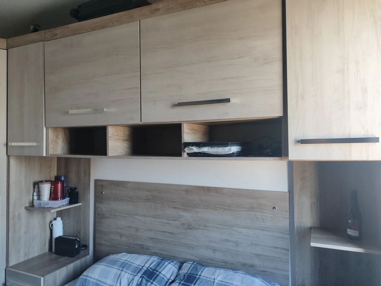 Guarda-roupa modulado para cama de casal