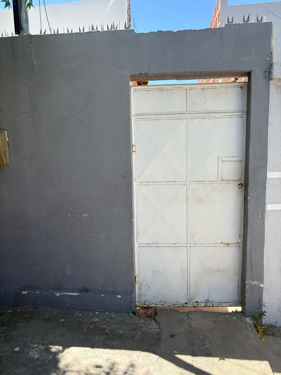 Alugo casa
